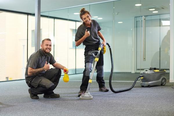 rengøring hjørring erhvervsrengøring kontorrengøring professionel privatrengøring serviceaftale